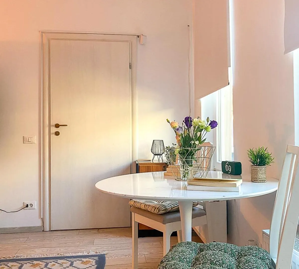 Central Houses Budget Friendly Bukarest